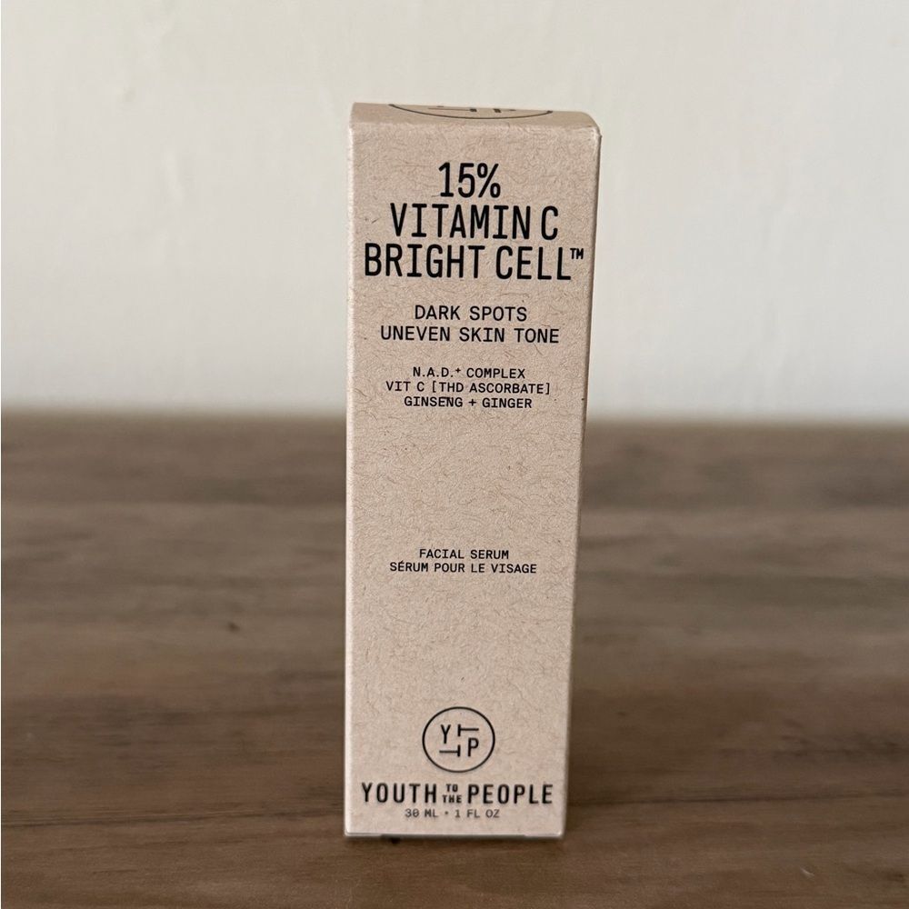YOUTH TO THE PEOPLE
15% Vitamin C Bright Cell™ Serum with N.A.D+ Complex
NWT